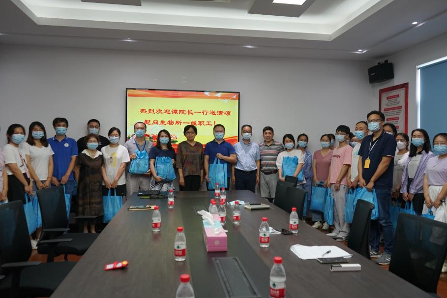 68db04e0c1584d5aa633ea645c261be4.jpg