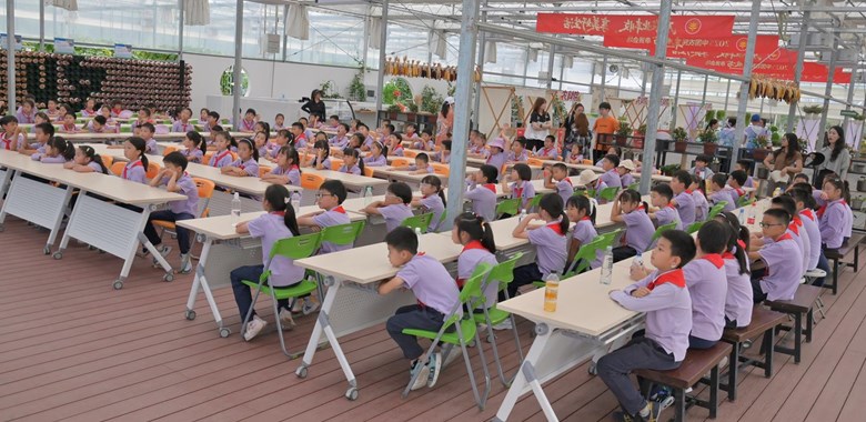 实践农业基地，点亮农科梦想