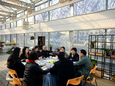 党建共建聚合力 基地产业谋发展