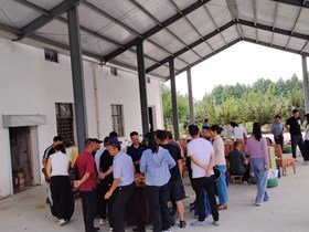 林果所梨团队举办沪晶梨系列新品种现场观摩会