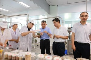 院党委书记、院长蔡友铭一行赴湖南省农业科学院调研