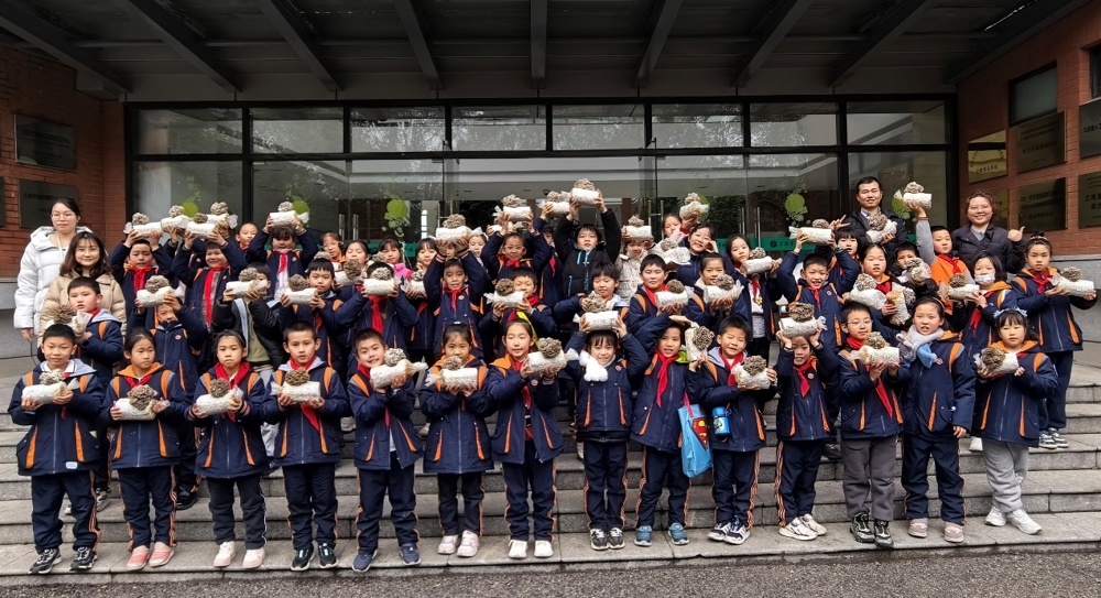eb162a3304c5448a922e58474bf616ed.jpg