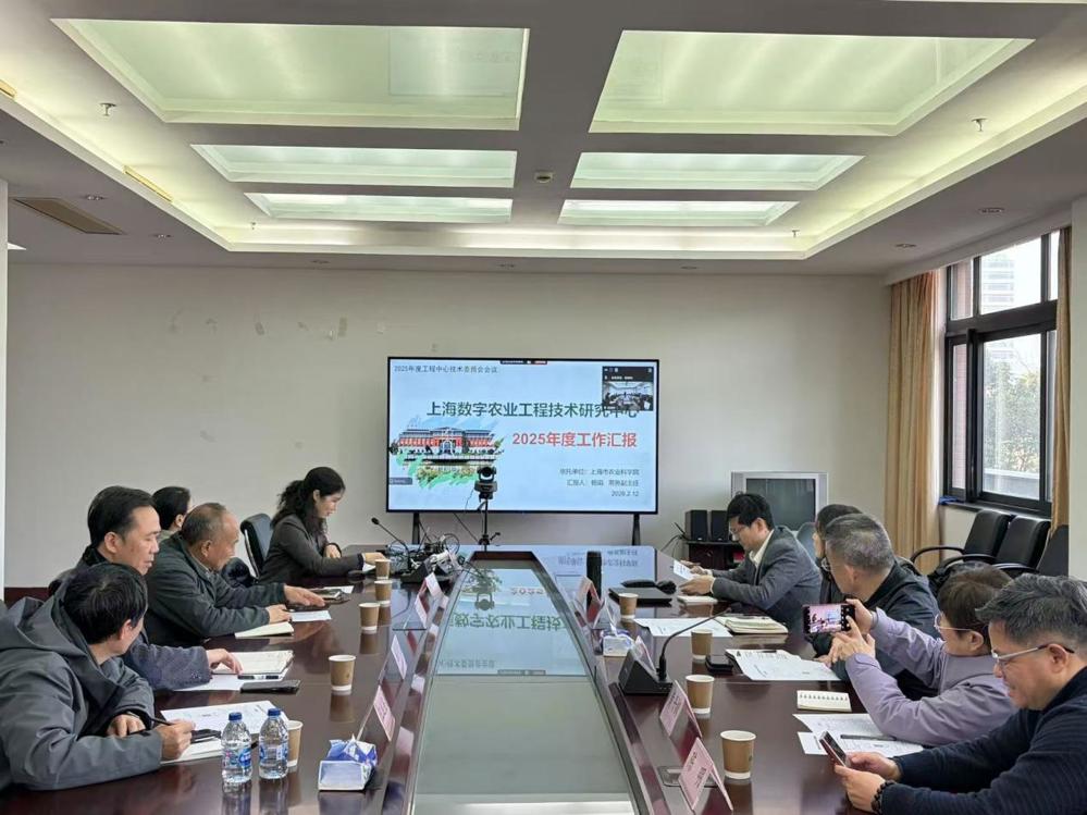 一群人在餐厅里

AI 生成的内容可能不正确。