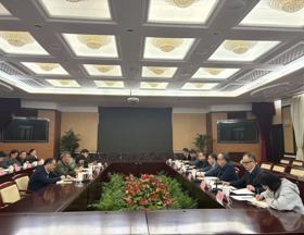 上海市人大常委会副主任滕建勇一行来我院调研