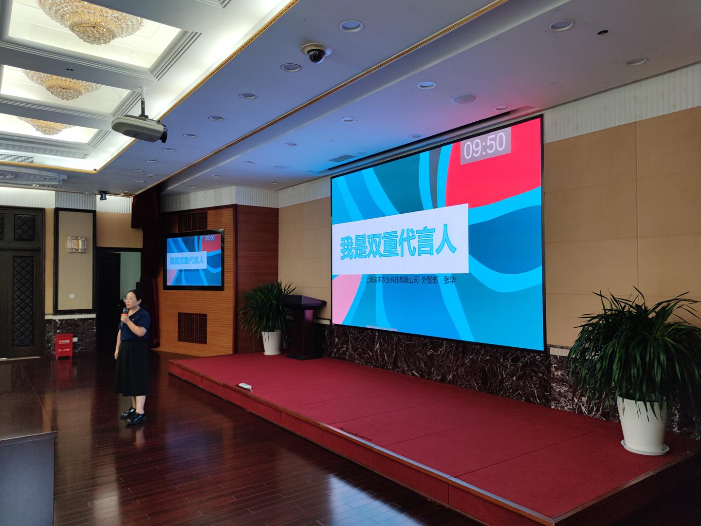 8f5f79c70d2b4e67a58b4197bfcdddd2.jpg 8f5f79c70d2b4e67a58b4197bfcdddd2.jpg