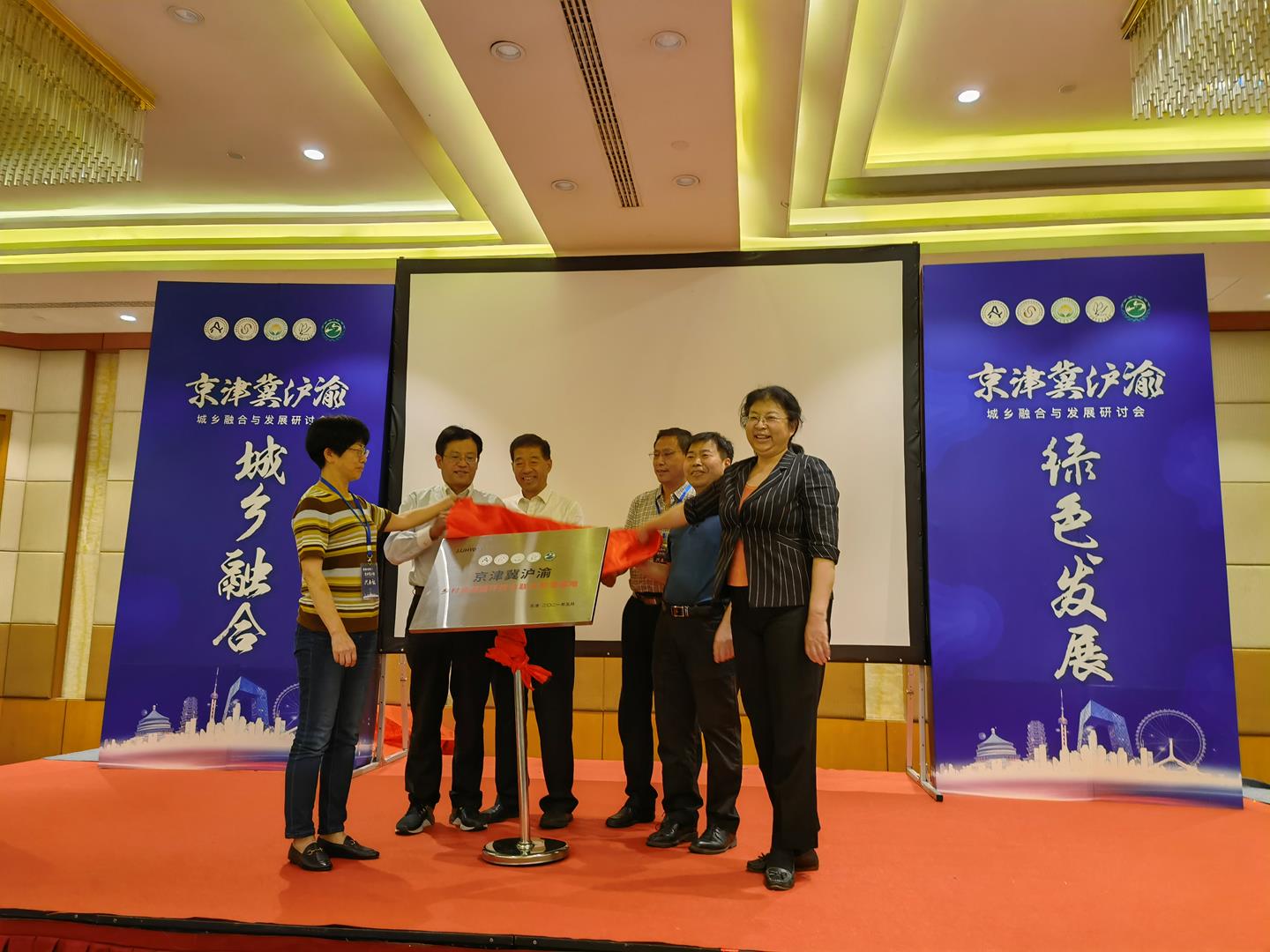 3e45050526fc44f9adc2bc1579a55475.jpg