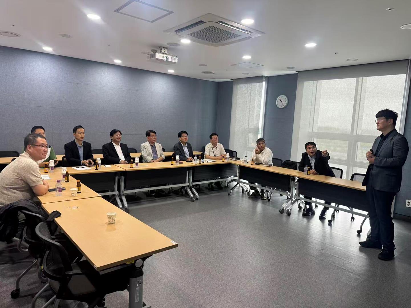 980cf840863142909a79b5529fb10028.jpg 980cf840863142909a79b5529fb10028.jpg