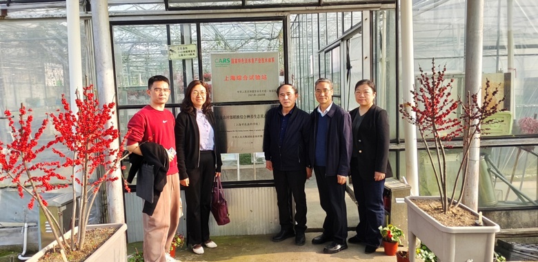 国家特色淡水鱼产业技术体系岗位专家来我院调研交流