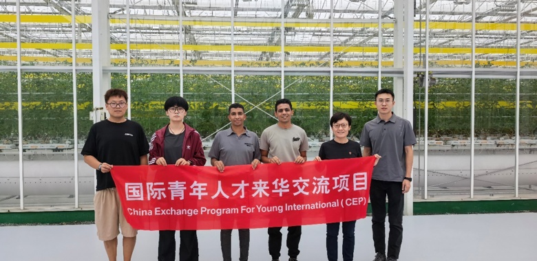 生态所科研人员与埃及青年科研人员一同赴崇明智慧农业中心开展智慧农业科技交流