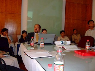 Harford教授给我所科技人员做学术报告