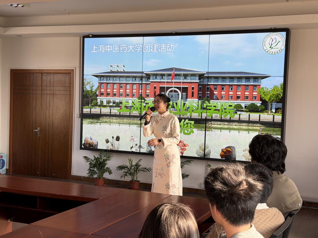 8903538c993158c1856f9b7d9b39610b