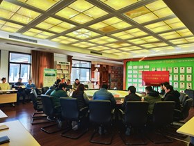 院党委书记、院长蔡友铭一行赴作物所进行“访贤问能”关怀慰问工作