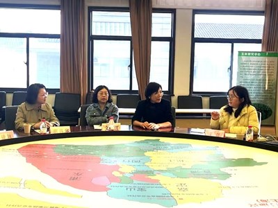 奉贤区总工会党组书记邵丹华一行走访我院“贤城工匠”王慧研究员