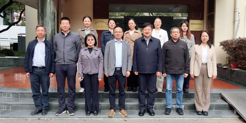 内蒙古农牧业科学院一行来我院畜牧兽医研究所交流