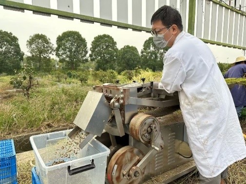 ff314b09326e4c8bbb81c2abe839e5a0.jpg ff314b09326e4c8bbb81c2abe839e5a0.jpg