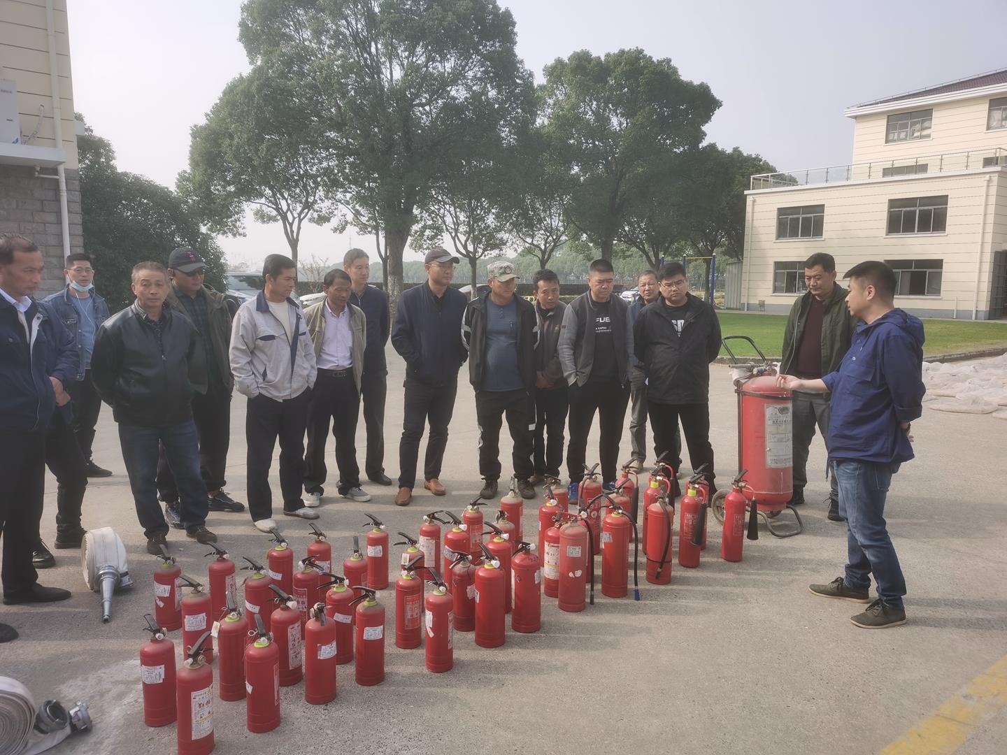 6390f85fe4d544c2a51aae109cf7f7aa.jpg 6390f85fe4d544c2a51aae109cf7f7aa.jpg