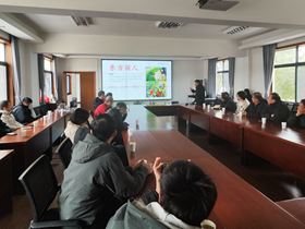 我院林果所成功举办‘东方系列’草莓新品种现场观摩会