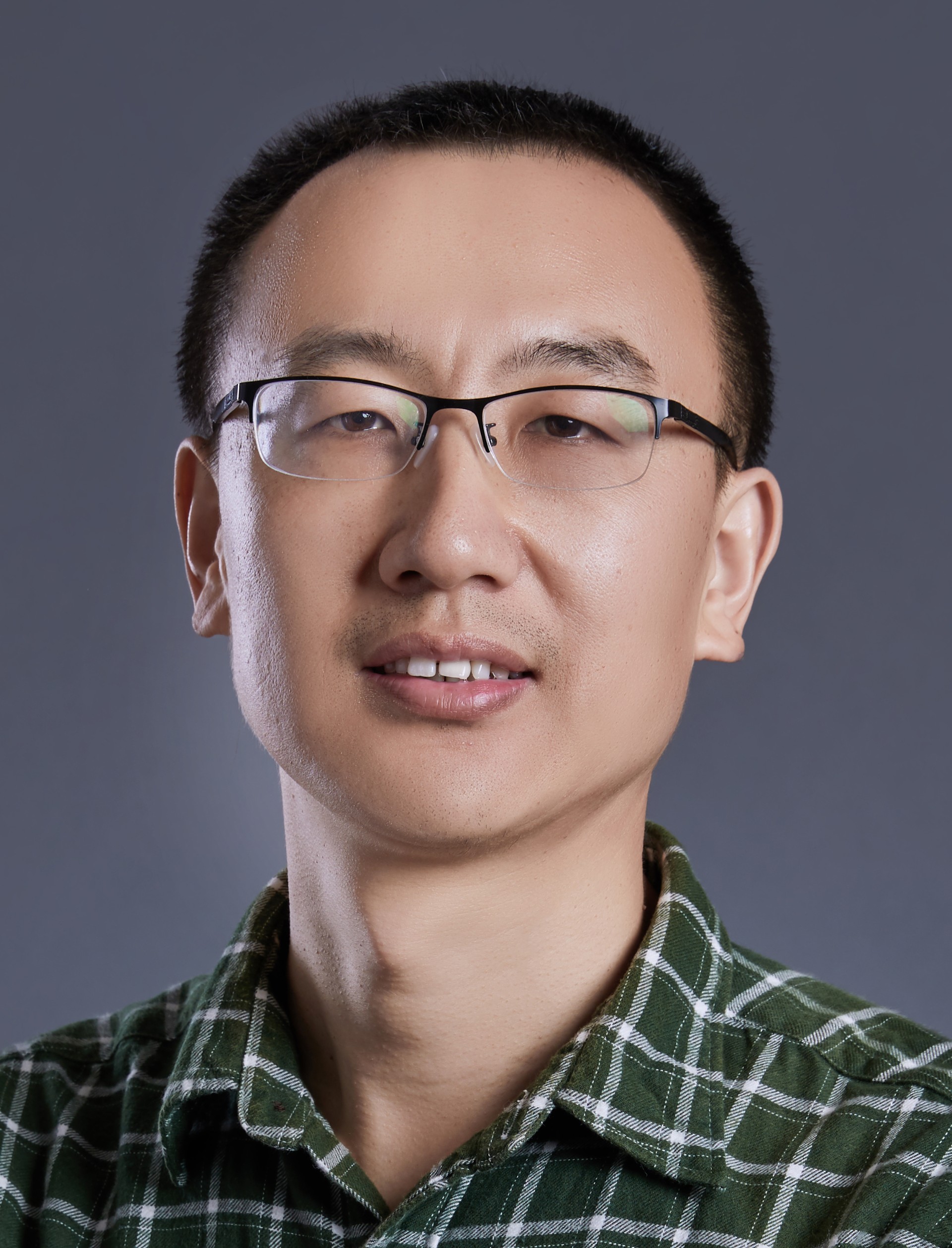 李 鹏　研究员　转基因植物环境安全评价和检测技术研究